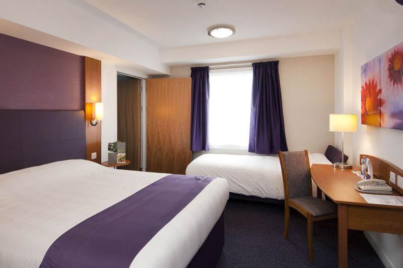 Premier Inn Кілмарнок Екстер'єр фото